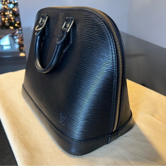 Louis Vuitton Vintage Epi Leather Alma PM Satchel - Picture 11 of 12